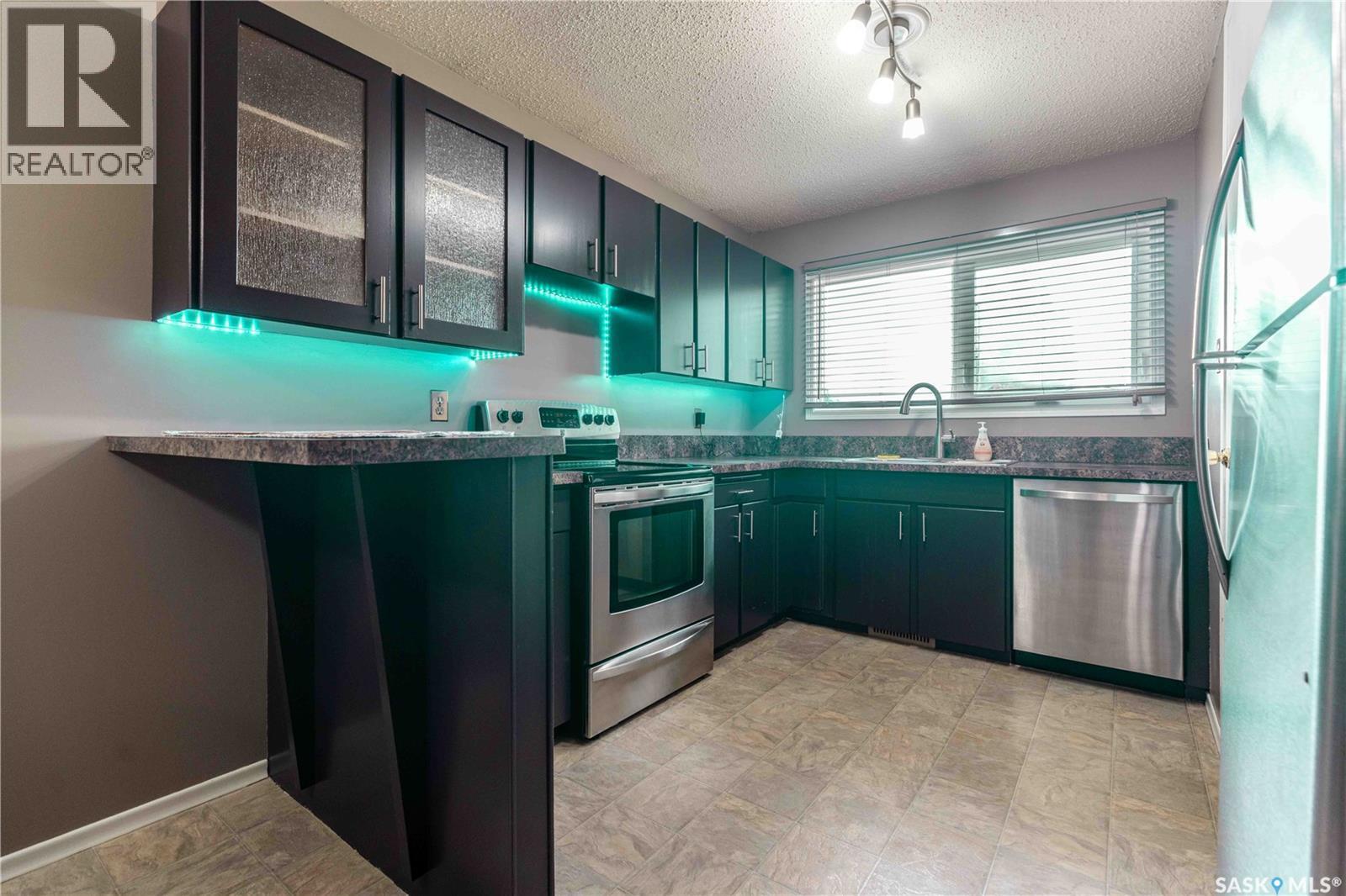 466 Smith Crescent, Saskatoon, SK