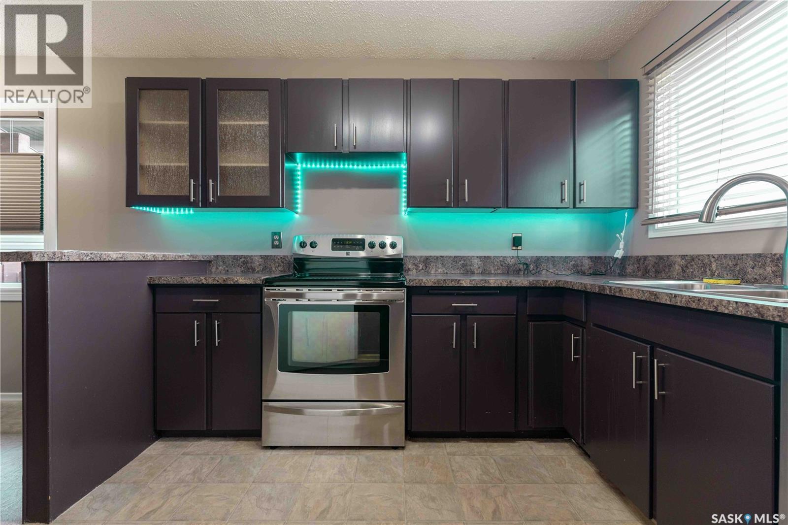 466 Smith Crescent, Saskatoon, SK
