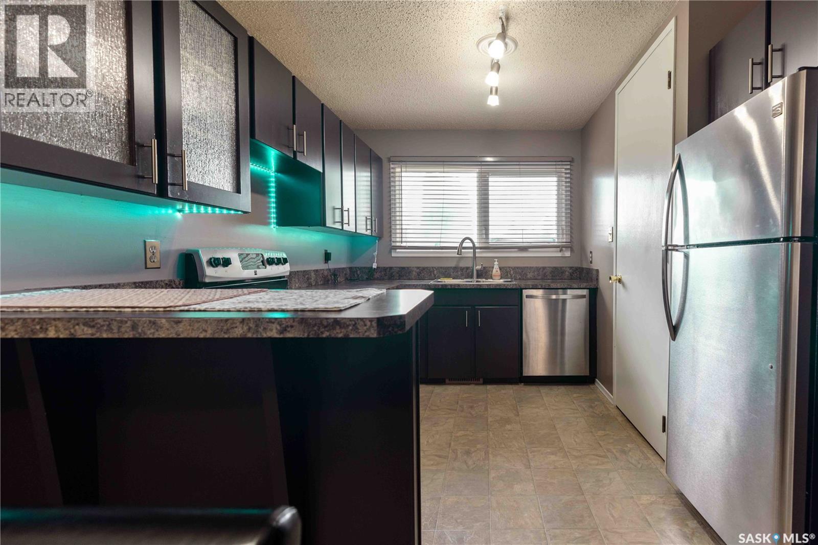 466 Smith Crescent, Saskatoon, SK