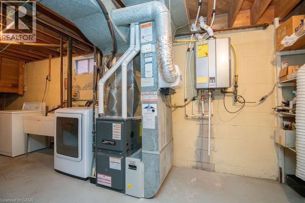 313 Barton Street W, Hamilton, ON - Indoor Photo Showing Laundry Room