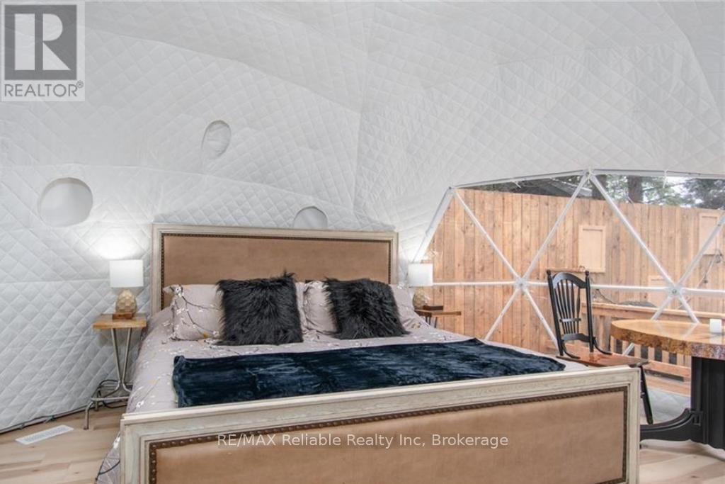 79265 Fuller Drive, Central Huron (Goderich), ON - Indoor Photo Showing Bedroom