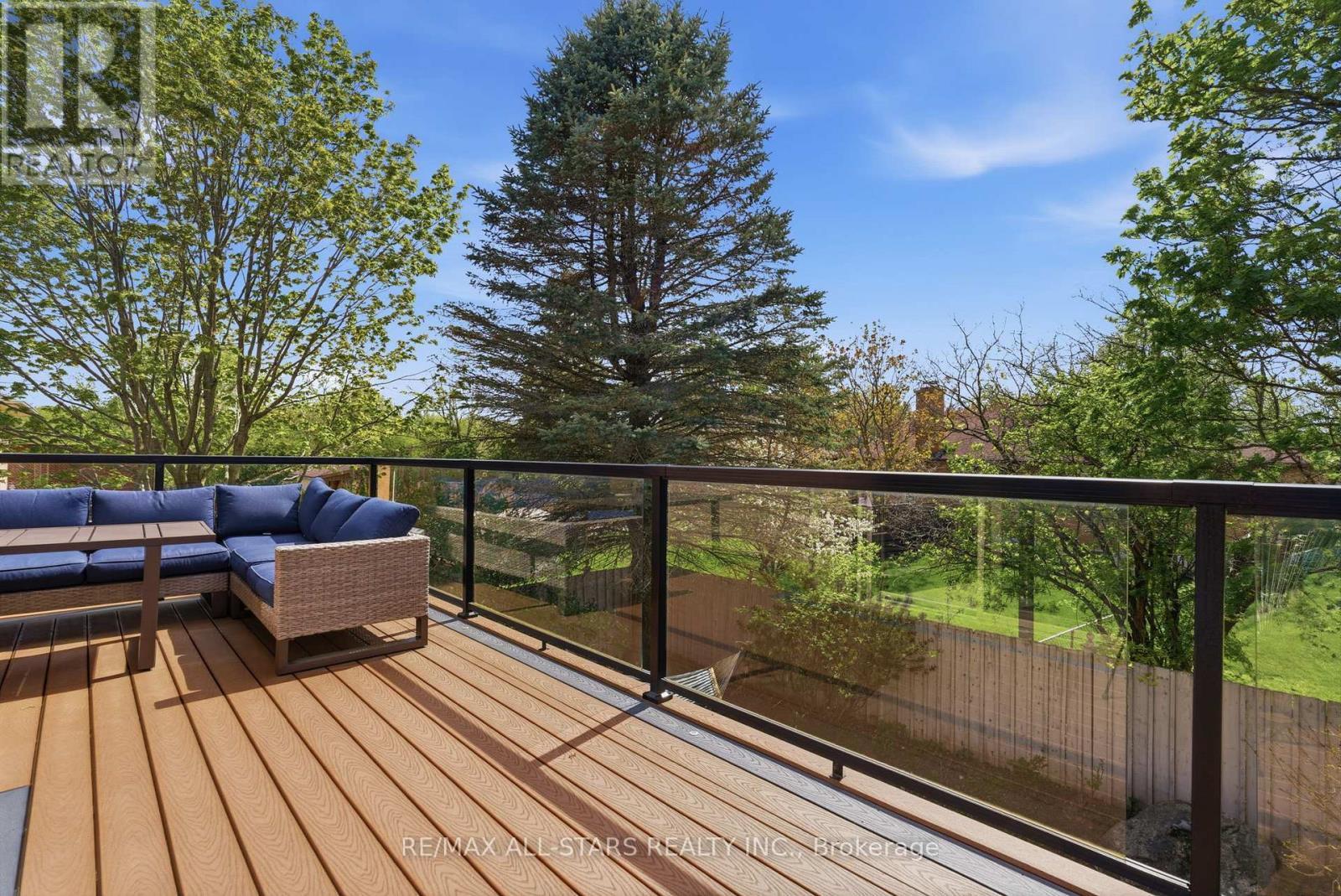 28 Testa Road, Uxbridge, ON - Outdoor