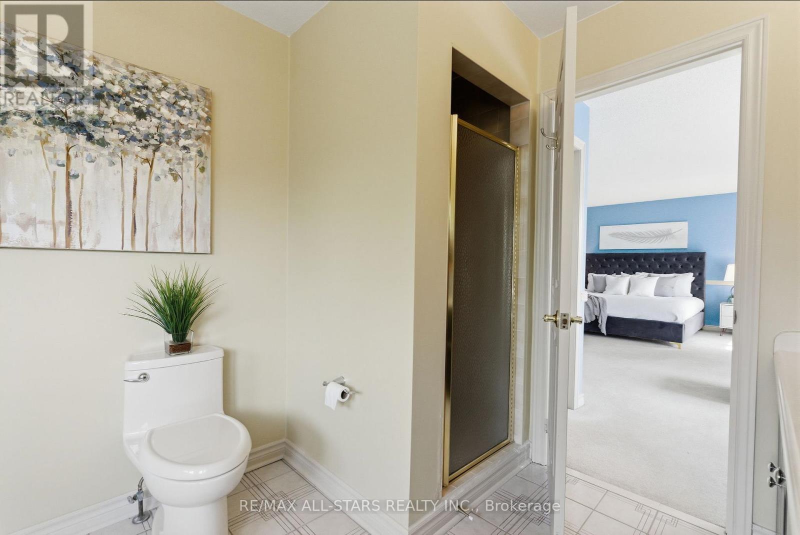 28 Testa Road, Uxbridge, ON - Indoor Photo Showing Bathroom