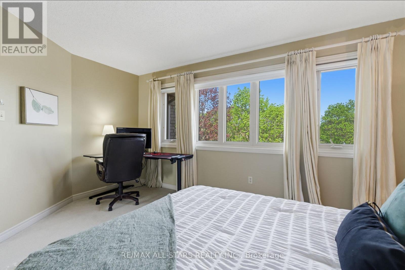 28 Testa Road, Uxbridge, ON - Indoor Photo Showing Bedroom