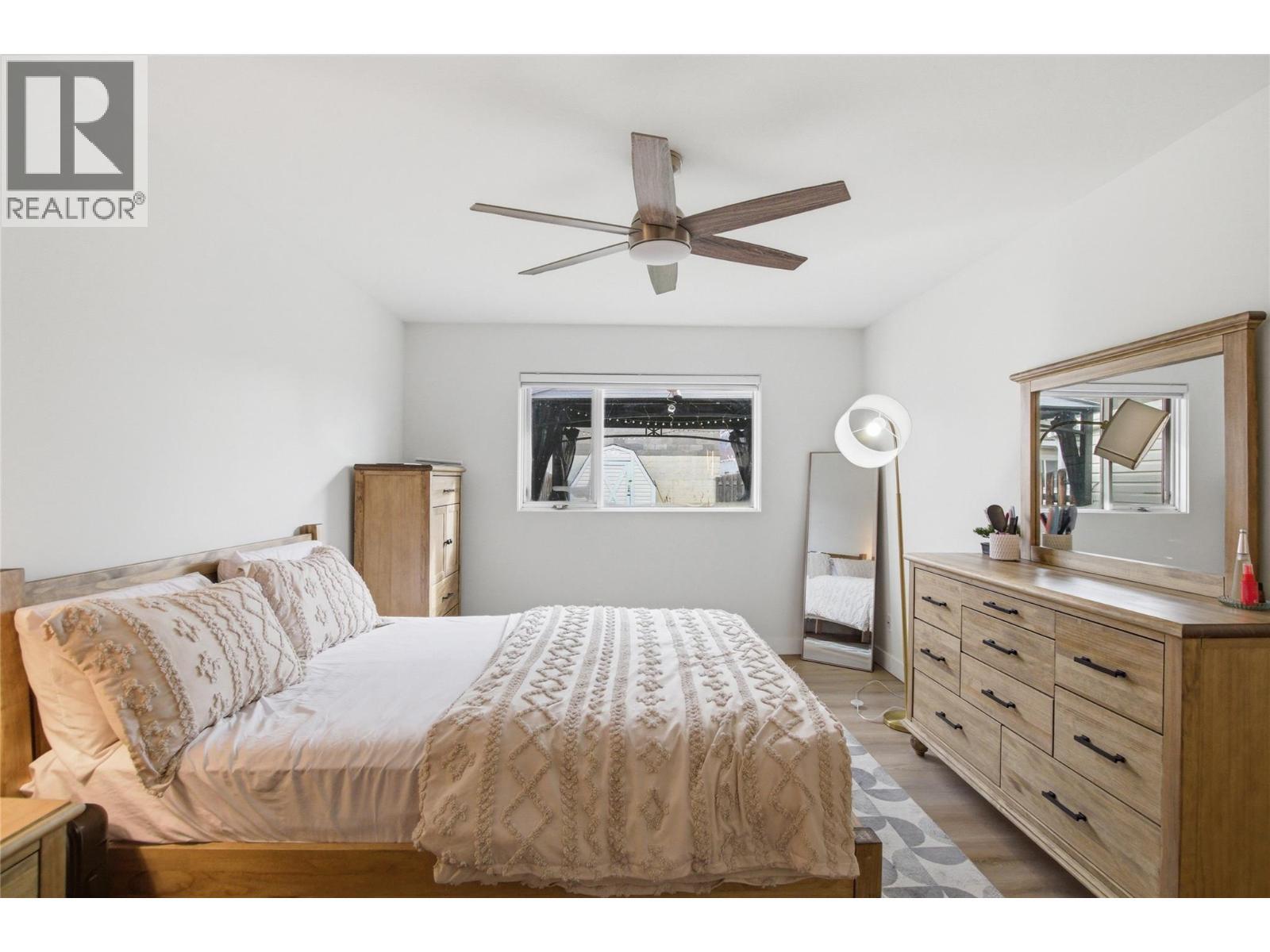 1232 13Th Street, Kamloops, BC - Indoor Photo Showing Bedroom