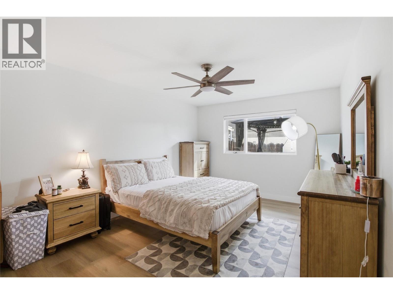 1232 13Th Street, Kamloops, BC - Indoor Photo Showing Bedroom
