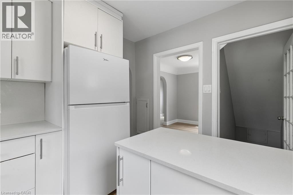 680 Frederick Street, Kitchener, ON - Indoor Photo Showing Kitchen