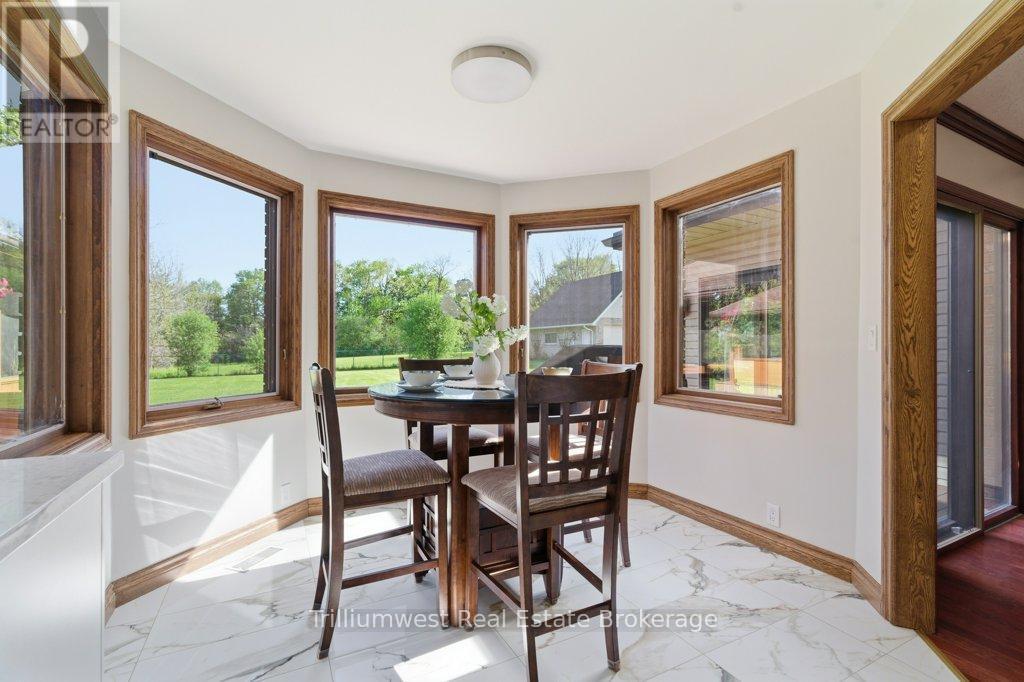 32 Sunset Drive, Woolwich, ON - Indoor Photo Showing Dining Room