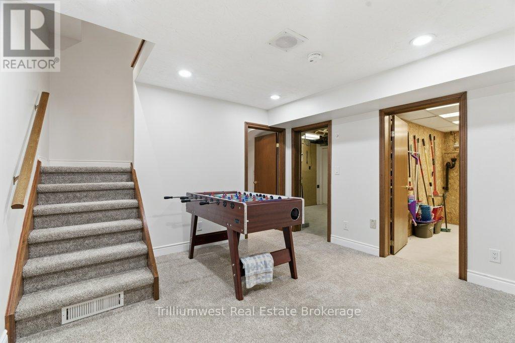 32 Sunset Drive, Woolwich, ON - Indoor Photo Showing Other Room