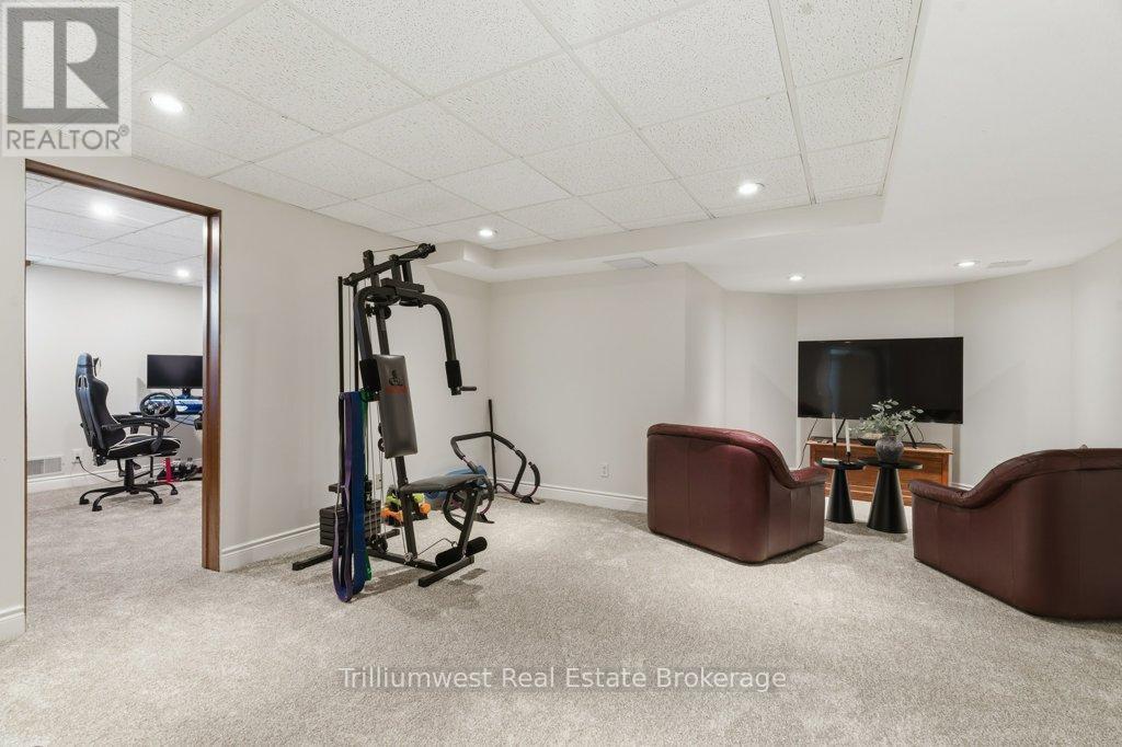 32 Sunset Drive, Woolwich, ON - Indoor Photo Showing Gym Room