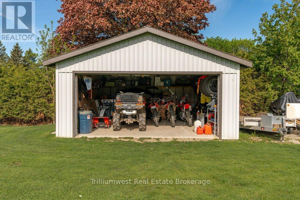 32 Sunset Drive, Woolwich, ON - Outdoor