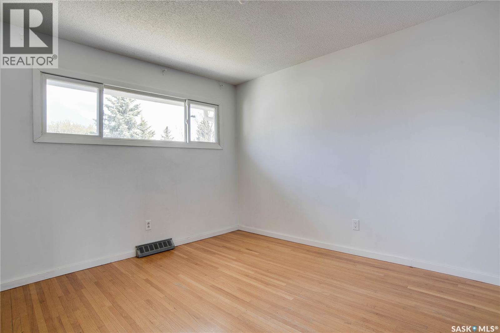 3017 Taylor Street E, Saskatoon, SK - Indoor Photo Showing Other Room