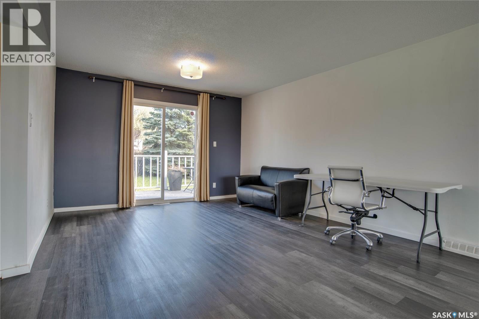 3017 Taylor Street E, Saskatoon, SK - Indoor