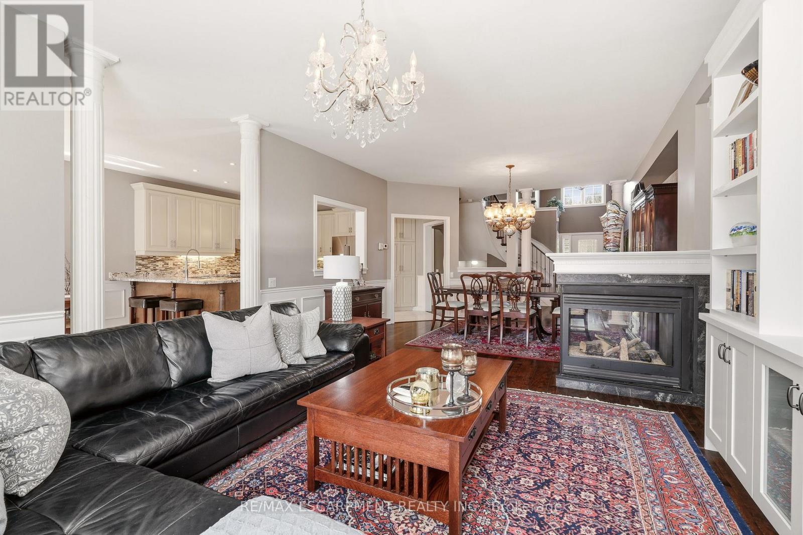 4163 Stonebridge Crescent, Burlington, ON - Indoor Photo Showing Living Room With Fireplace