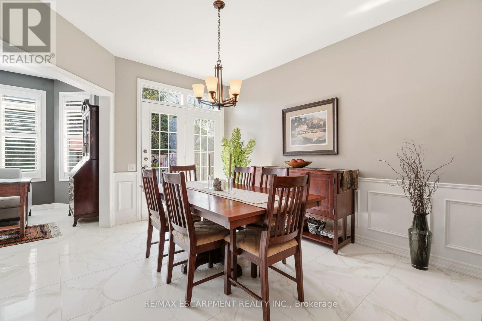 4163 Stonebridge Crescent, Burlington, ON - Indoor Photo Showing Dining Room