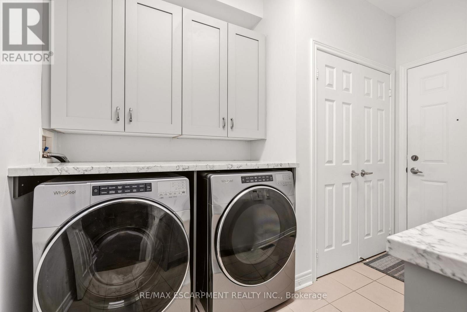 4163 Stonebridge Crescent, Burlington, ON - Indoor Photo Showing Laundry Room