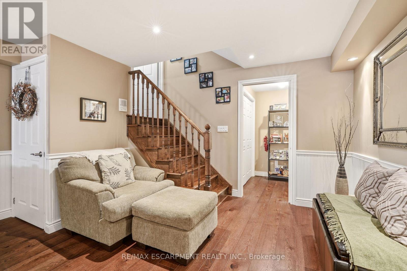 4163 Stonebridge Crescent, Burlington, ON - Indoor