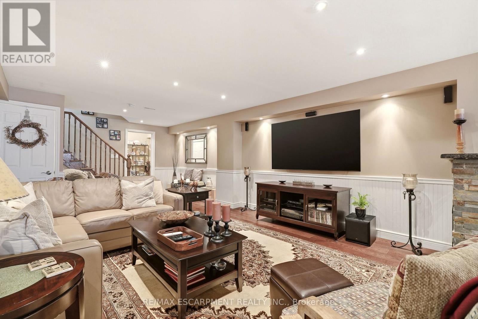 4163 Stonebridge Crescent, Burlington, ON - Indoor Photo Showing Living Room
