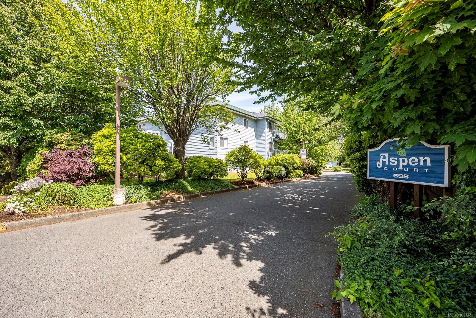 #101B-698 Aspen Rd, Comox, BC - Outdoor