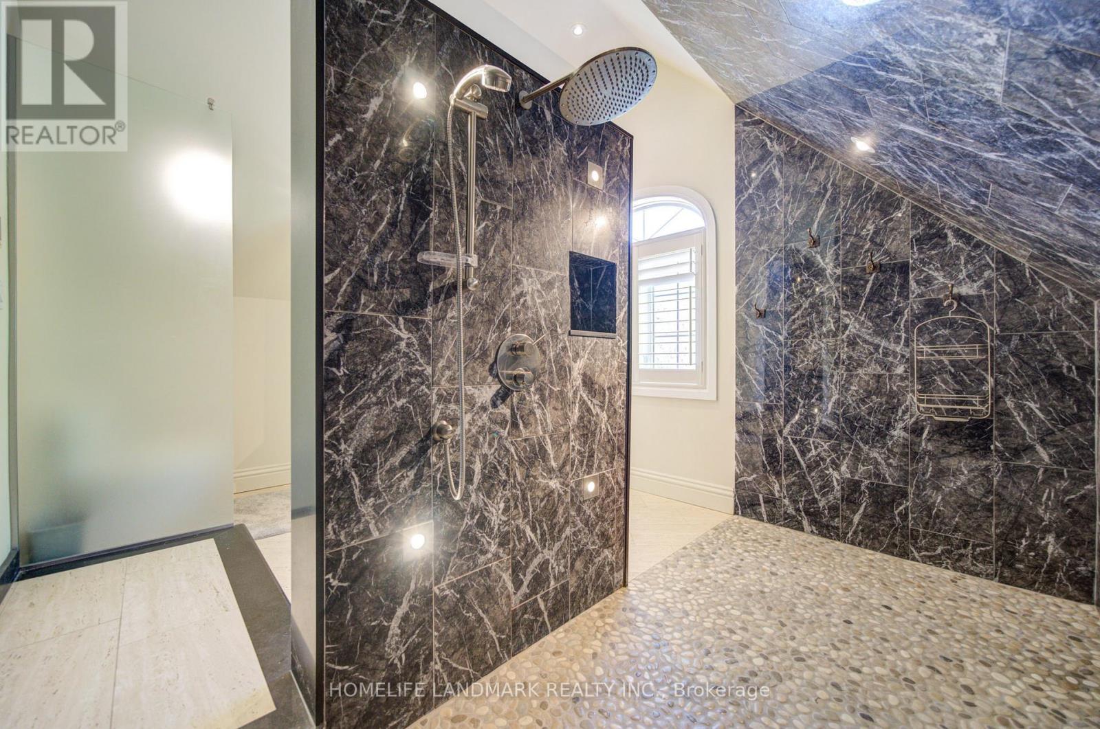38 Balfour Drive, Hamilton, ON - Indoor