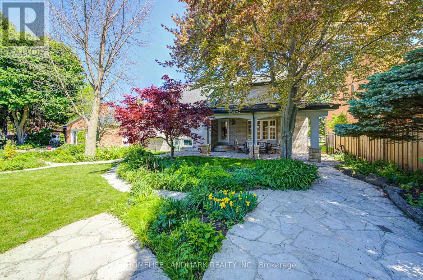 38 Balfour Drive, Hamilton, ON - Outdoor With Deck Patio Veranda