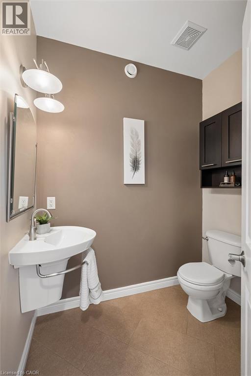697 Breakwater Crescent, Waterloo, ON - Indoor Photo Showing Bathroom