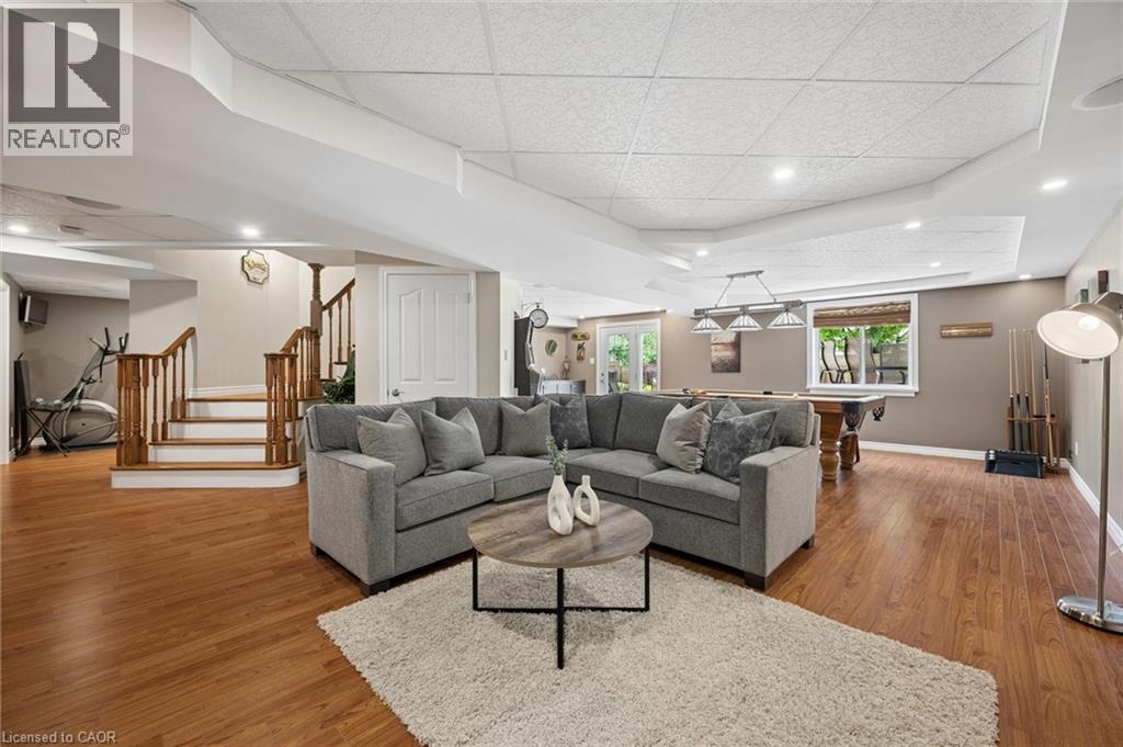 697 Breakwater Crescent, Waterloo, ON - Indoor Photo Showing Living Room