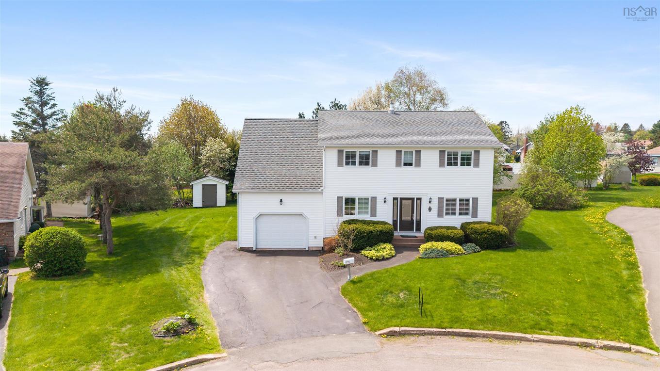 8 Penny Lane, Amherst, NS