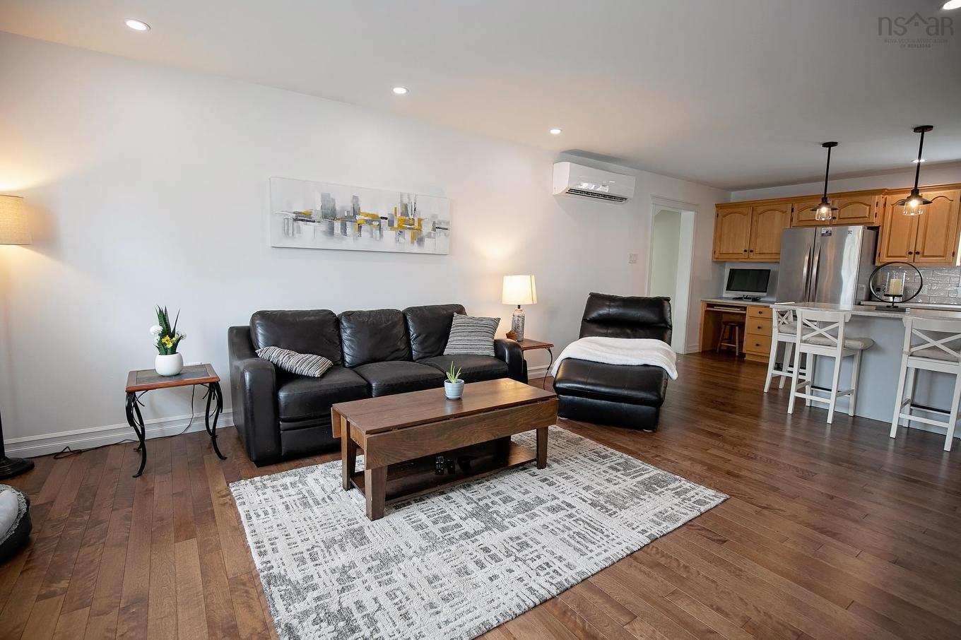 8 Penny Lane, Amherst, NS
