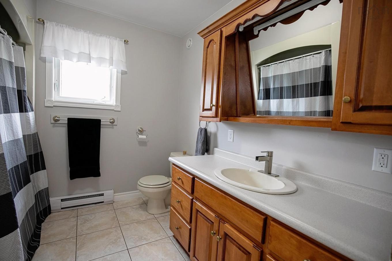 8 Penny Lane, Amherst, NS