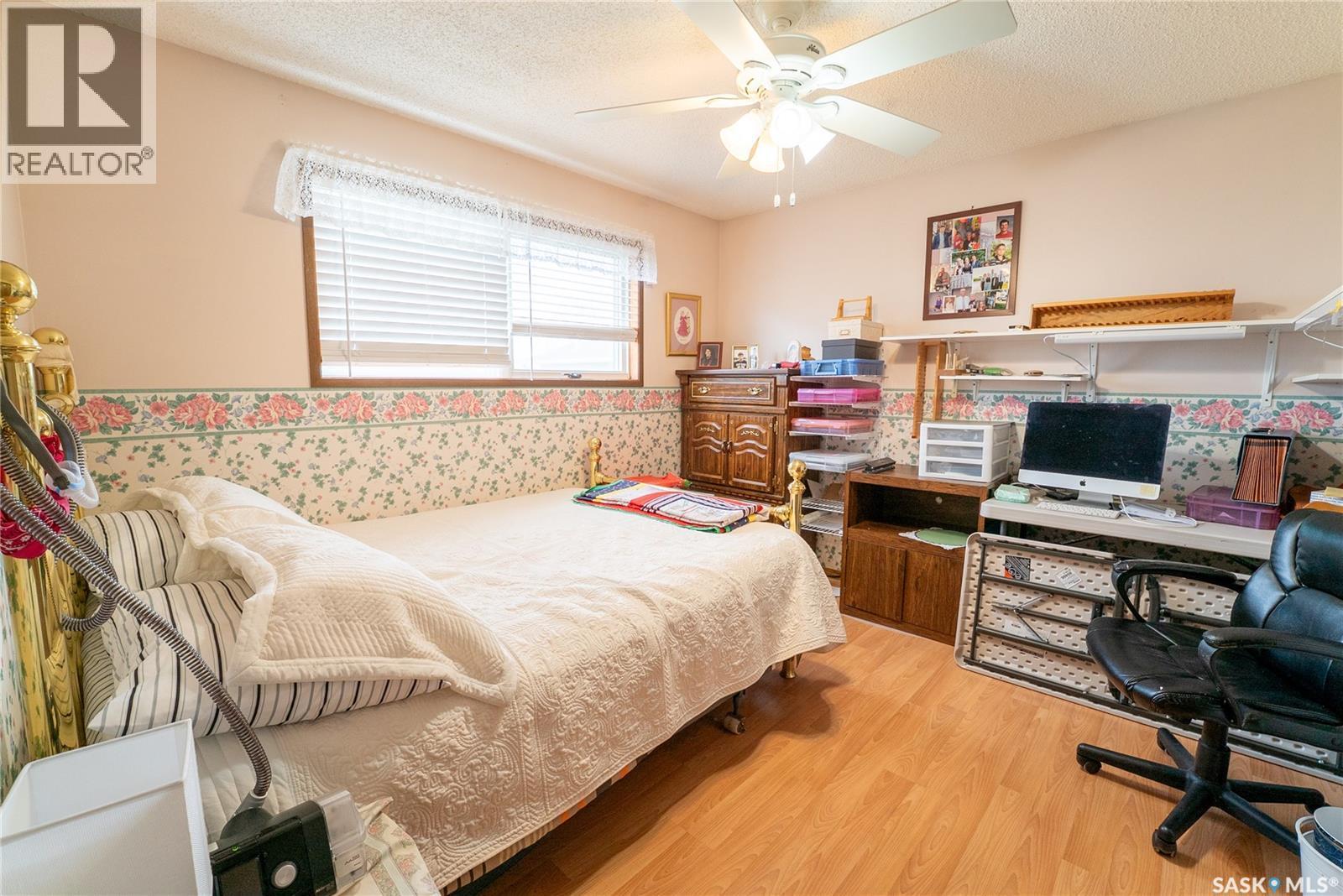 406 Walter Scott Avenue, Hanley, SK - Indoor Photo Showing Bedroom