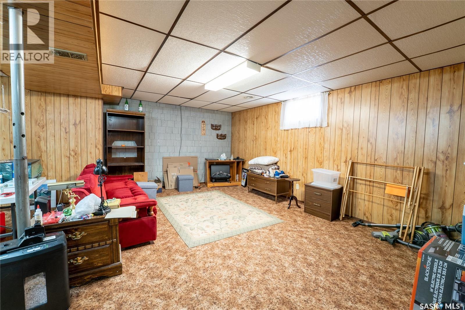 406 Walter Scott Avenue, Hanley, SK - Indoor