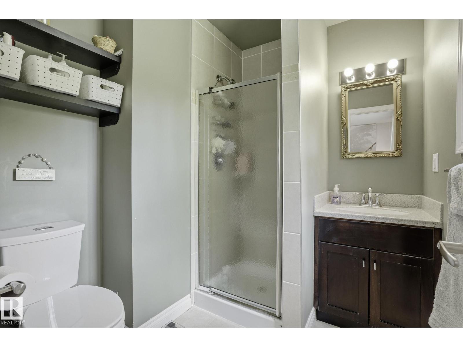 210 Porter Av, Millet, AB - Indoor Photo Showing Bathroom