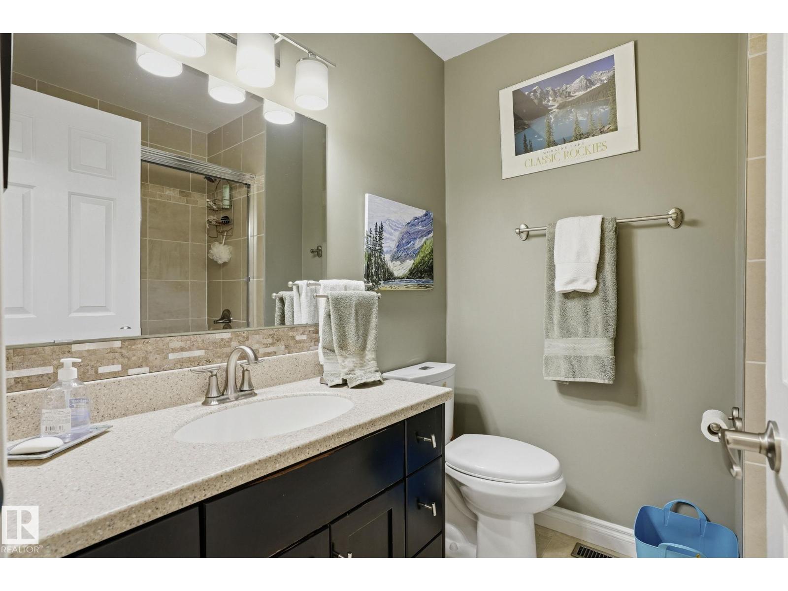 210 Porter Av, Millet, AB - Indoor Photo Showing Bathroom