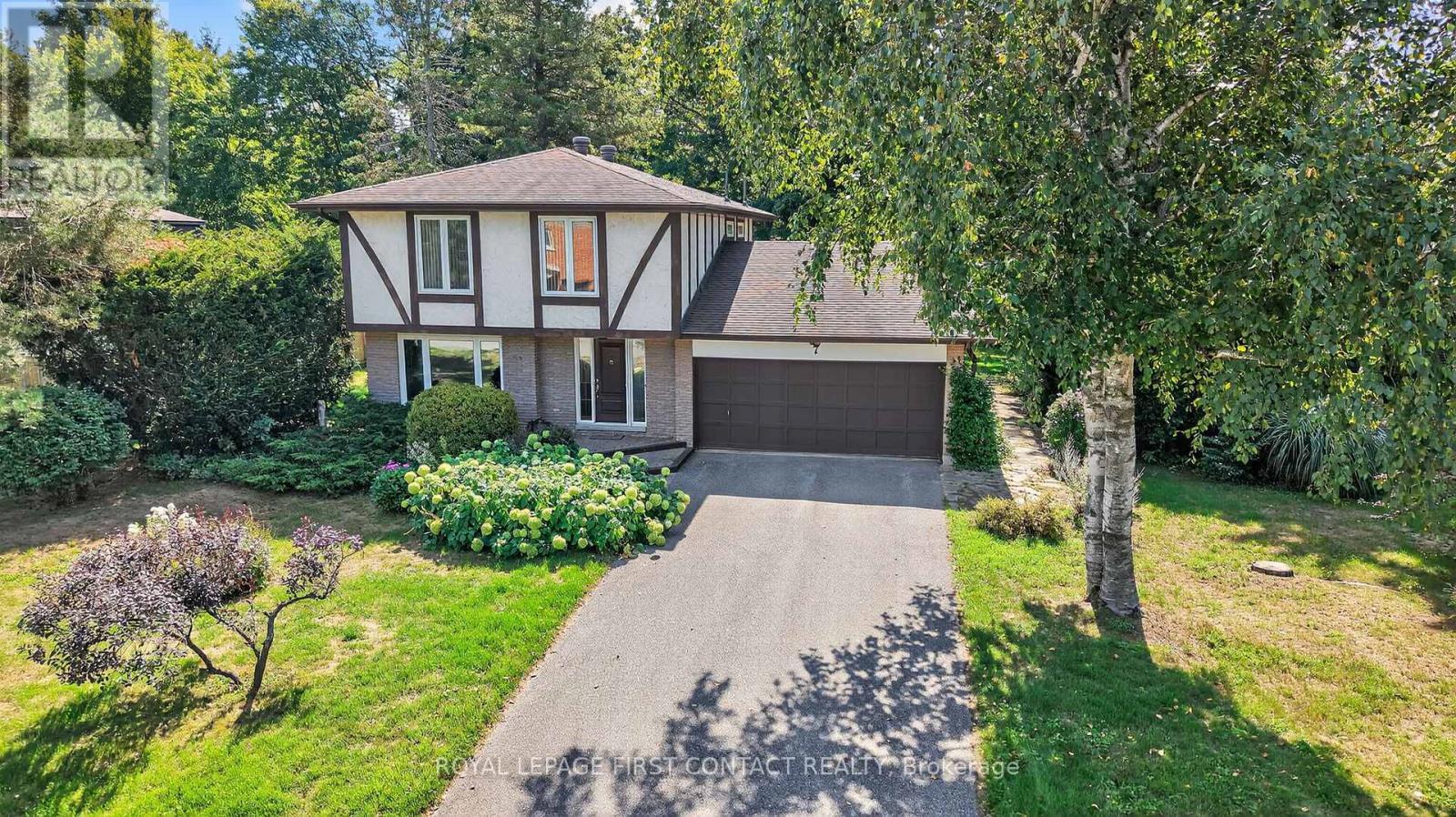 7 Maplecrest Road, Springwater, ON - Outdoor