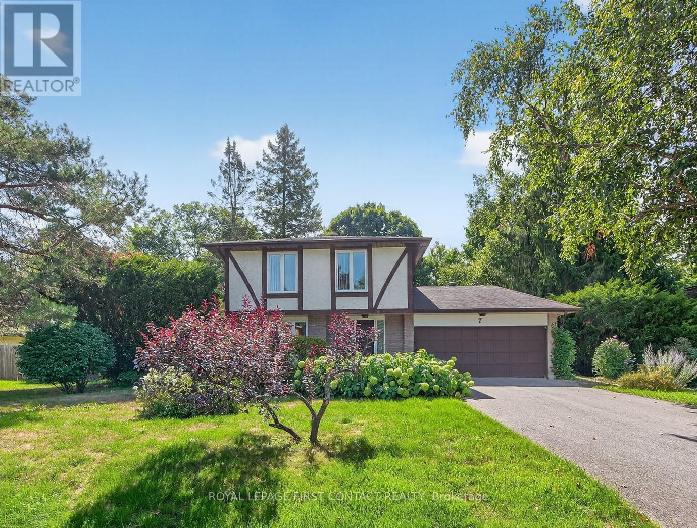 7 Maplecrest Road, Springwater, ON - Outdoor