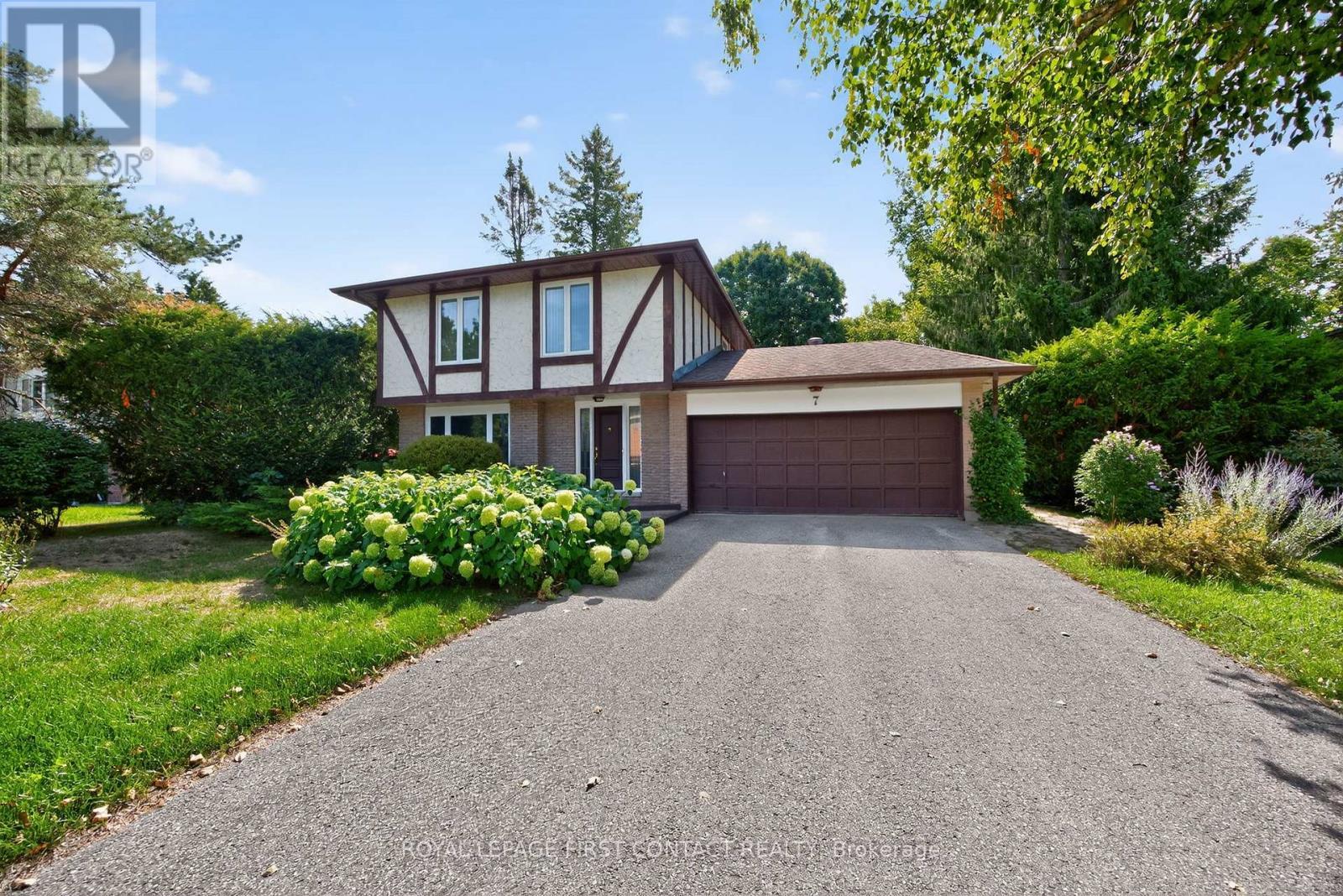 7 Maplecrest Road, Springwater, ON - Outdoor