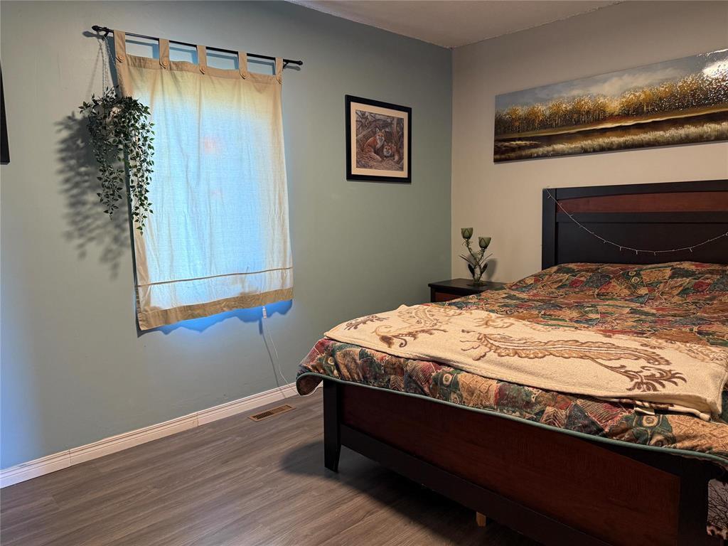 2 Walmore Drive, Ashern, MB - Indoor Photo Showing Bedroom