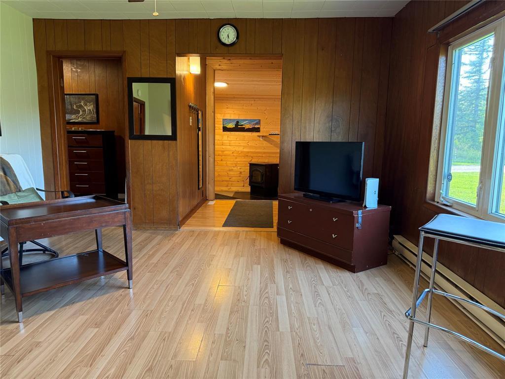 2 Walmore Drive, Ashern, MB - Indoor