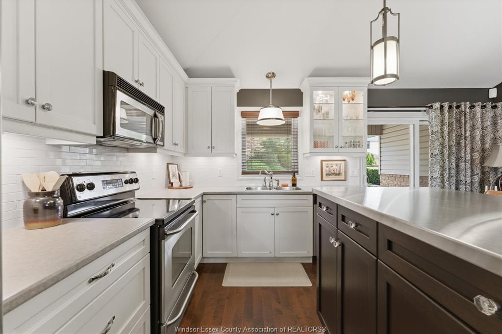 944 Thompson, Windsor, ON