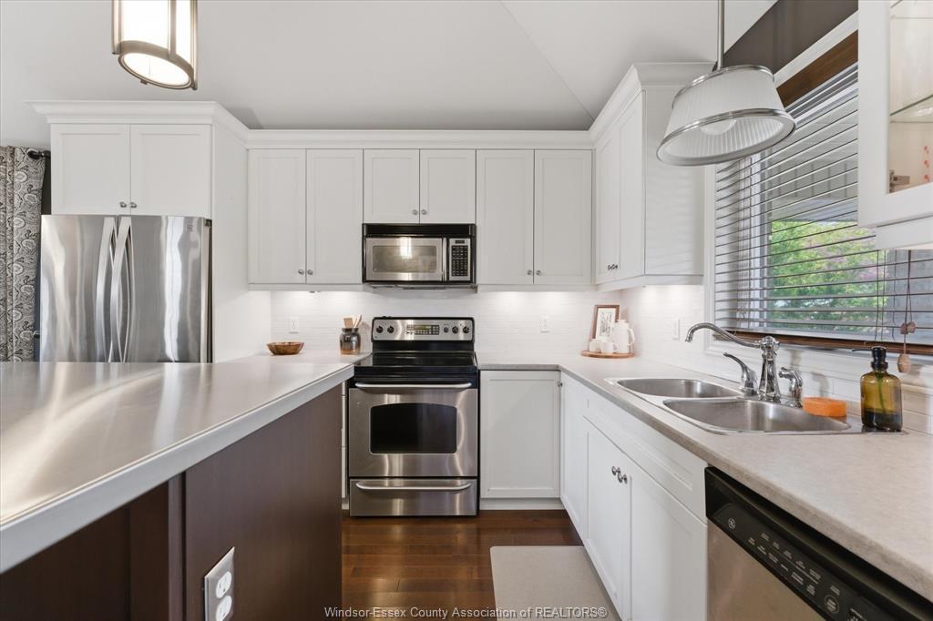 944 Thompson, Windsor, ON
