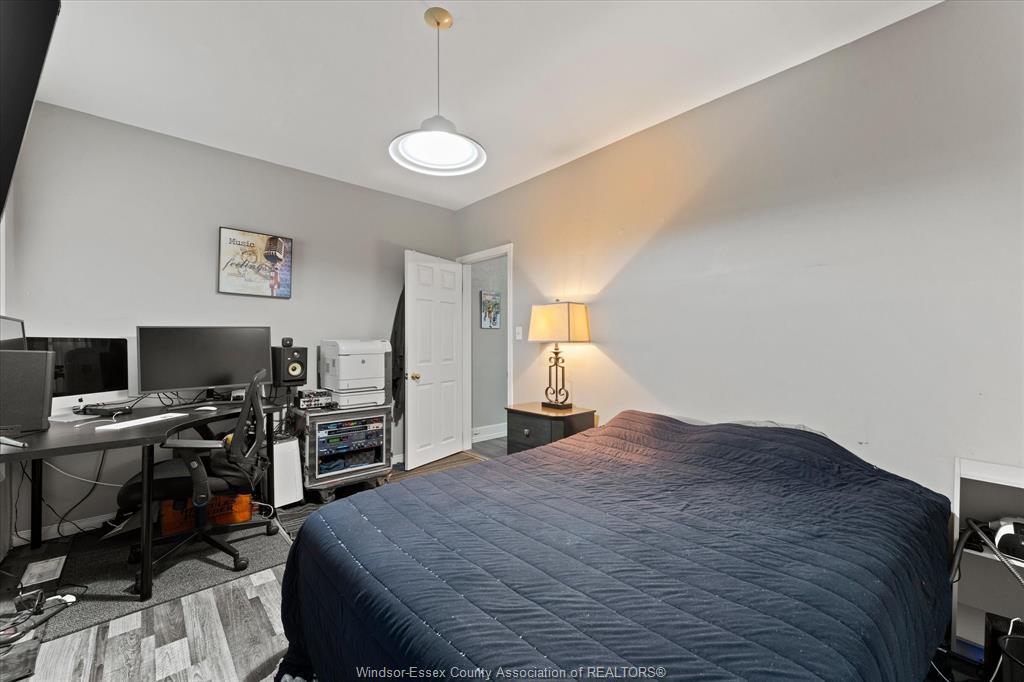 1056 Gladstone, Windsor, ON