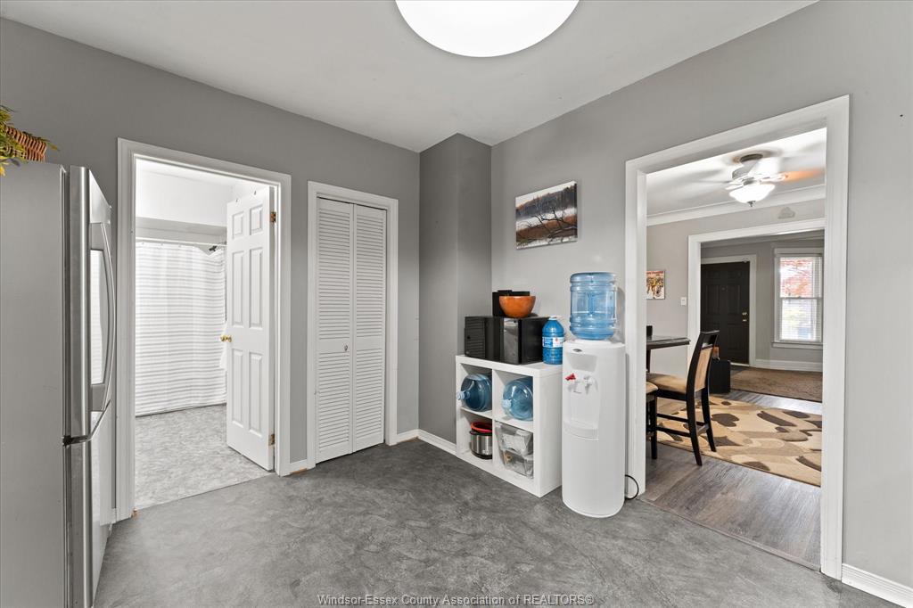 1056 Gladstone, Windsor, ON