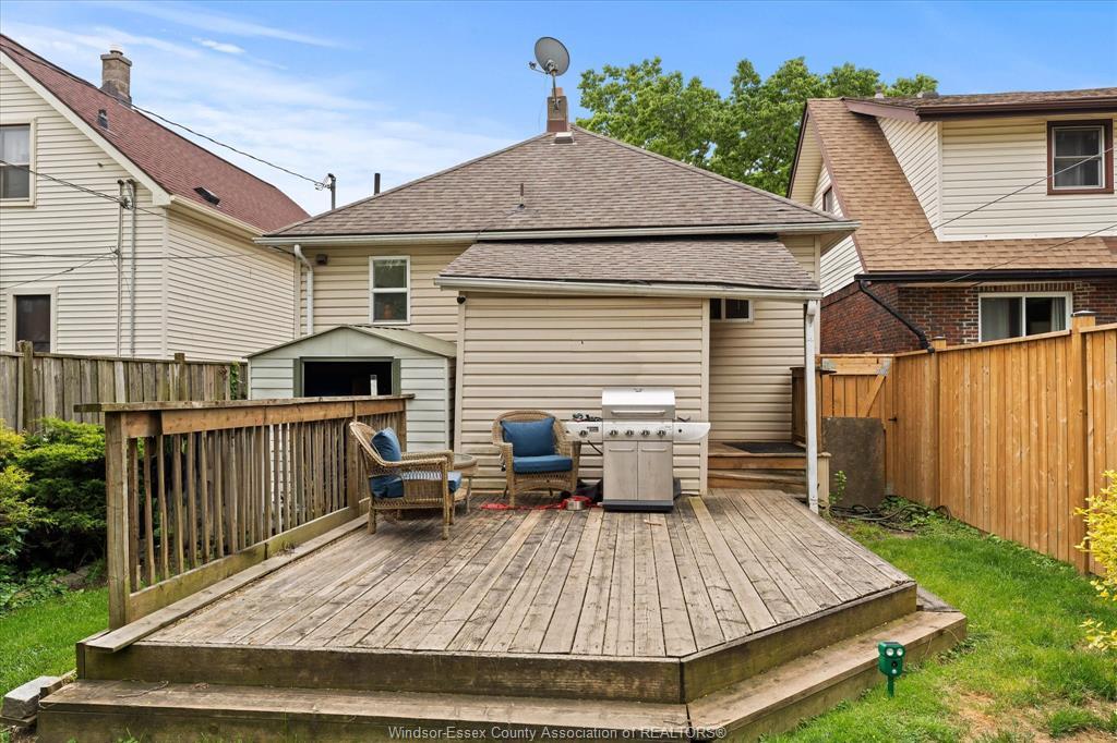 1056 Gladstone, Windsor, ON