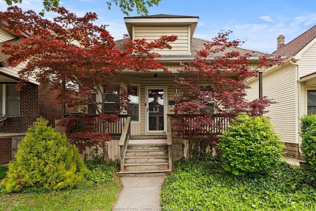 1056 Gladstone, Windsor, ON