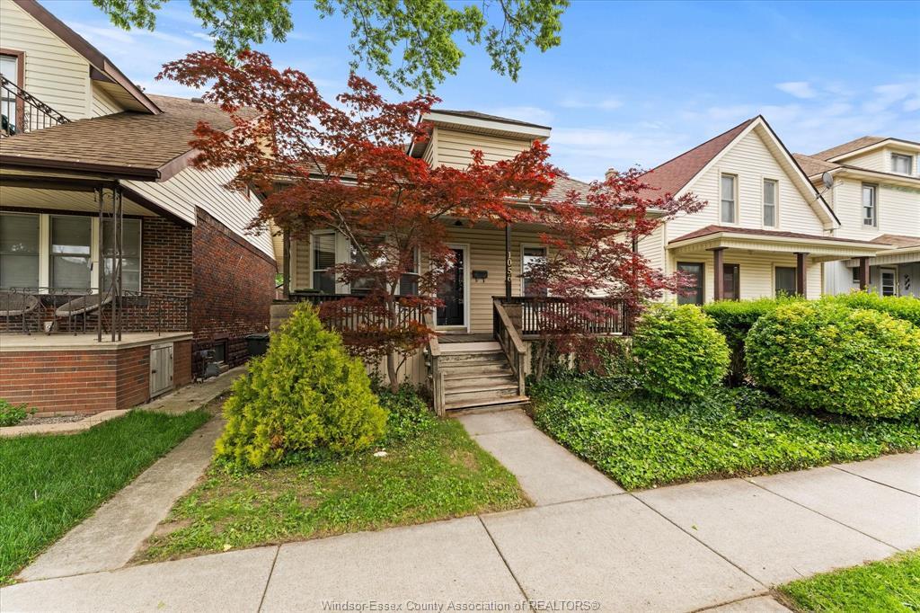 1056 Gladstone, Windsor, ON