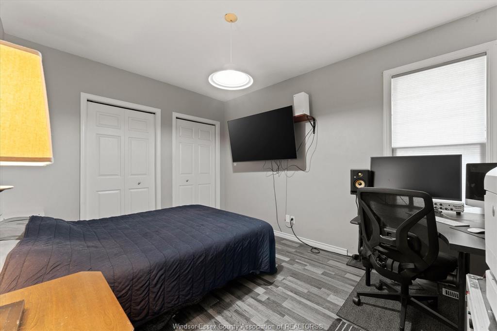 1056 Gladstone, Windsor, ON