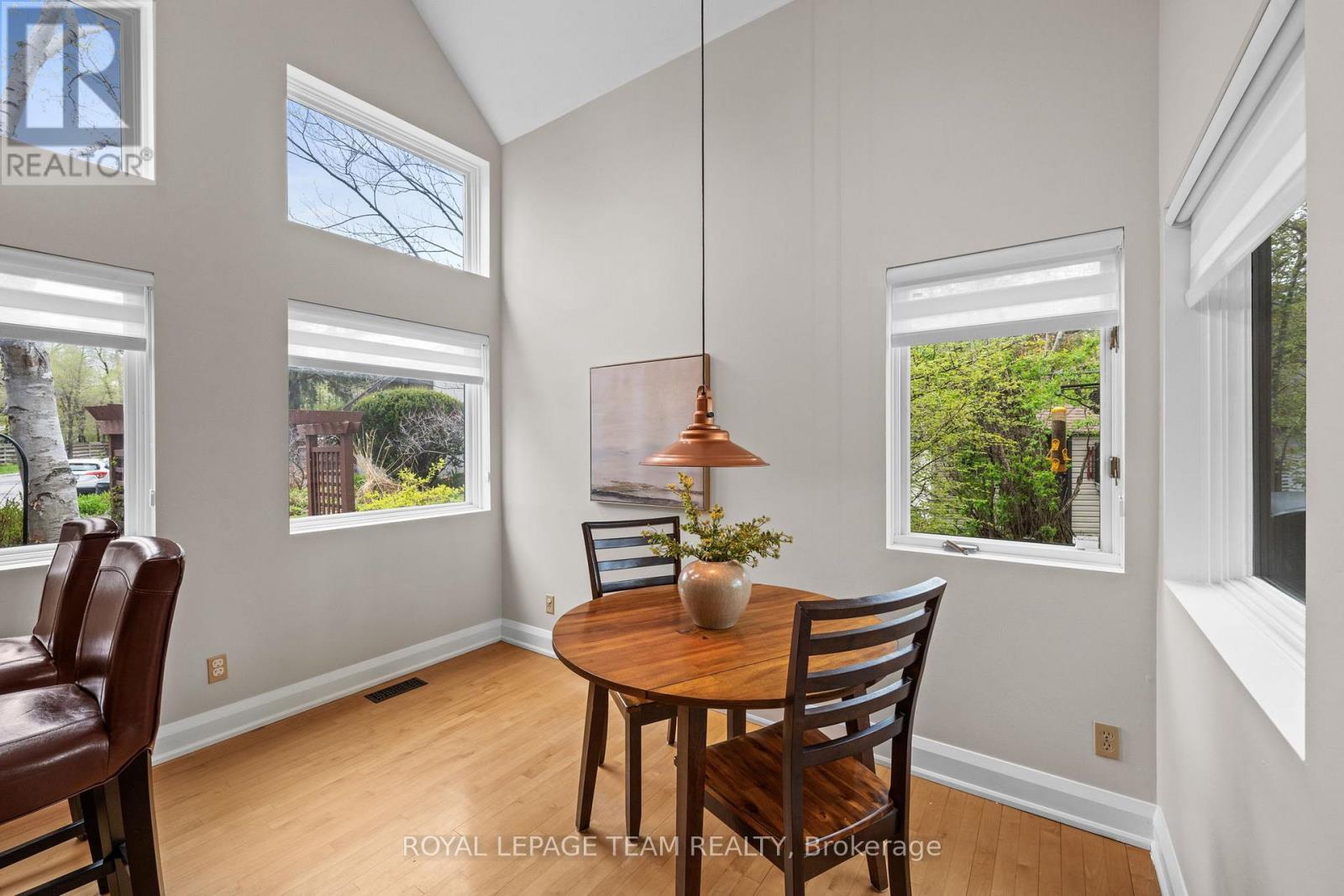 1965 Bromley Road, Ottawa, ON - Indoor Photo Showing Dining Room
