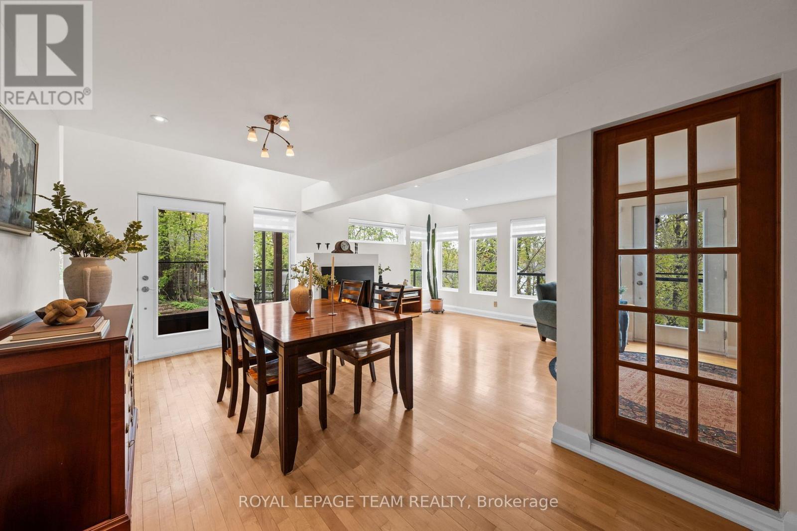 1965 Bromley Road, Ottawa, ON - Indoor Photo Showing Dining Room