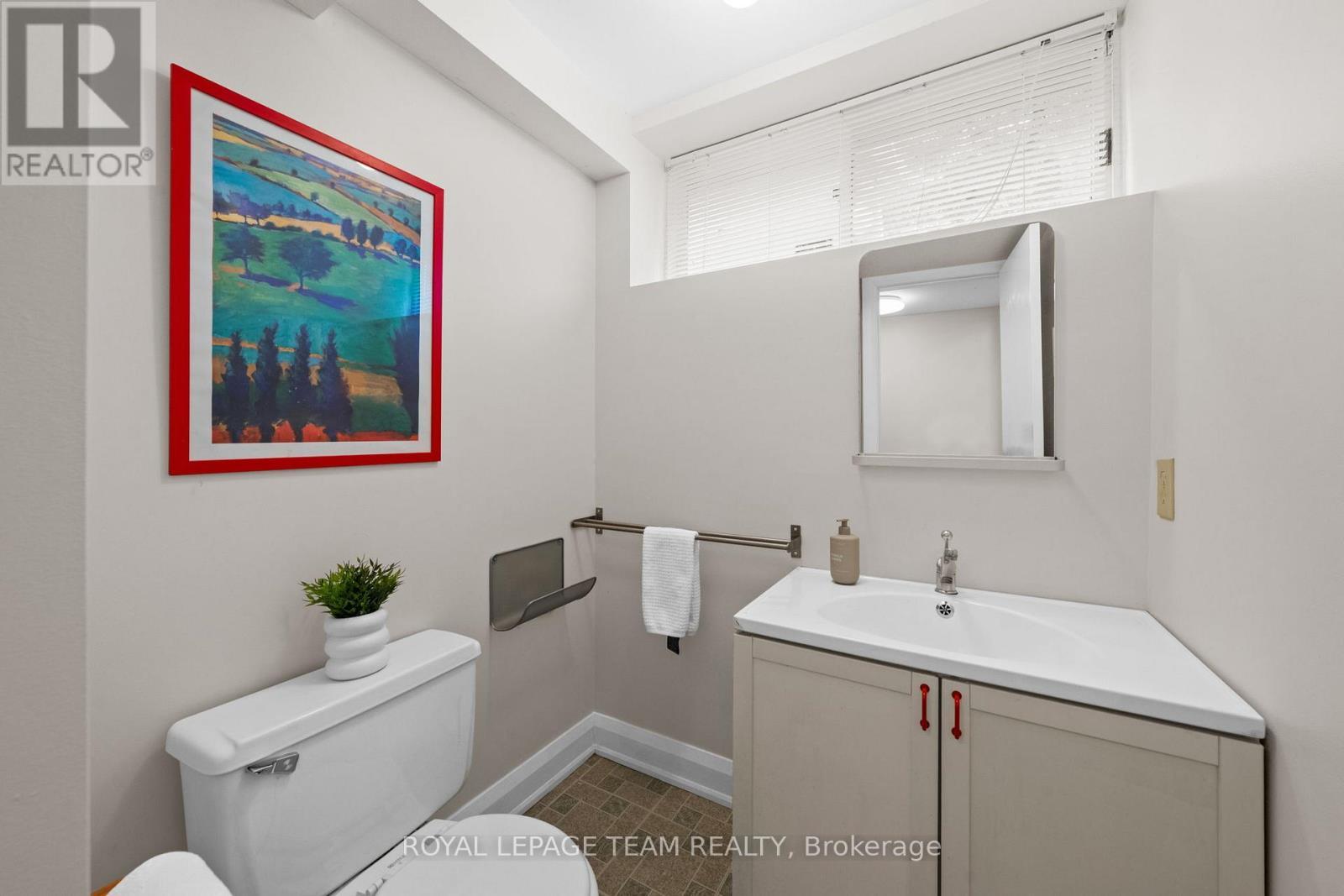 1965 Bromley Road, Ottawa, ON - Indoor Photo Showing Bathroom